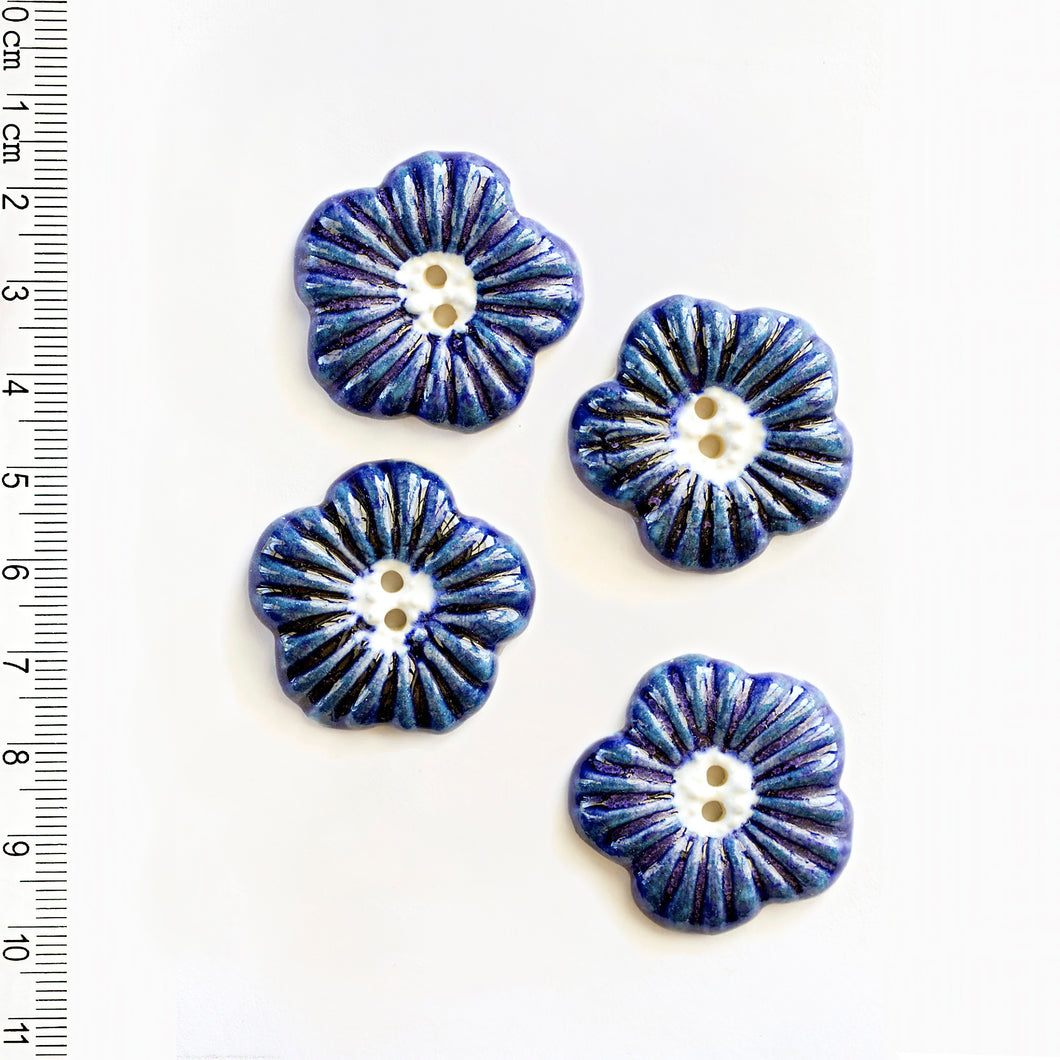 L401 Flower Buttons